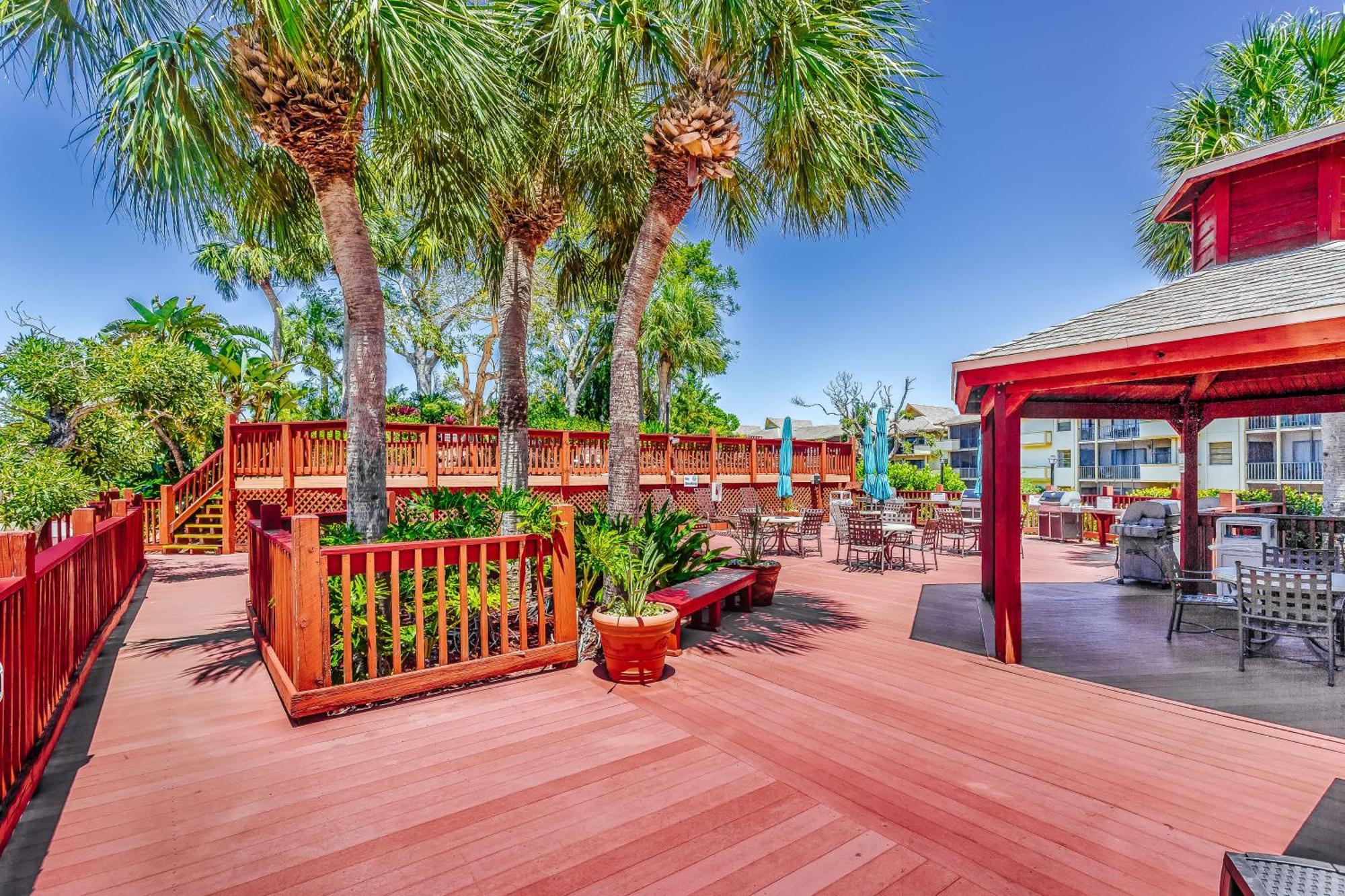 Sandy Shores North North Naples Стая снимка